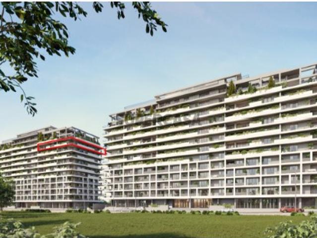 Apartamento T4 em Miraflores, com 186m2, com vista para Monsanto e o Parque Urbano de Miraflores