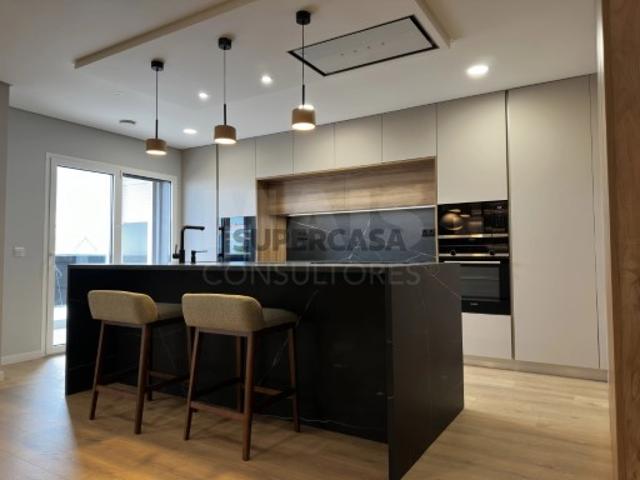 Apartamento T4 em Montijo e Afonsoeiro