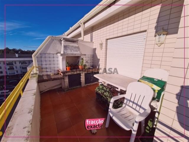 Apartamento T4 em Moreira