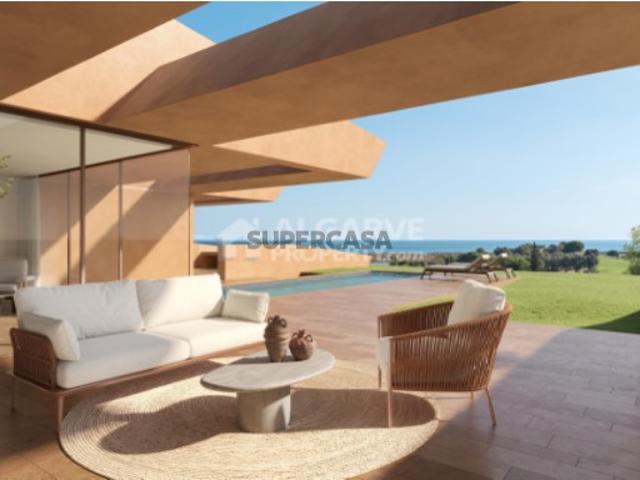 Apartamento T4 em Odiáxere