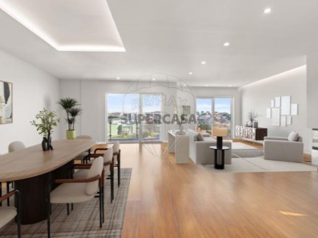 Apartamento T4 em Oeiras e São Julião da Barra, Paço de Arcos e Caxias