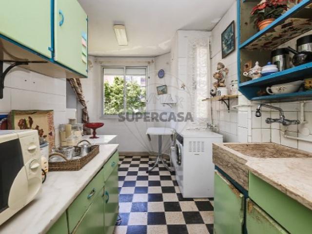 Apartamento T4 em Olivais