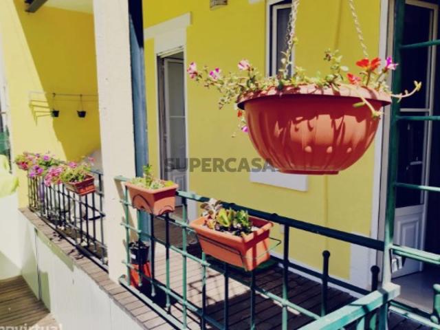 Apartamento T4 em Penha de França