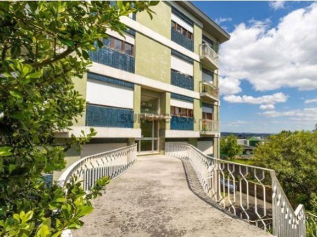 Apartamento T4 em Pedroso e Seixezelo