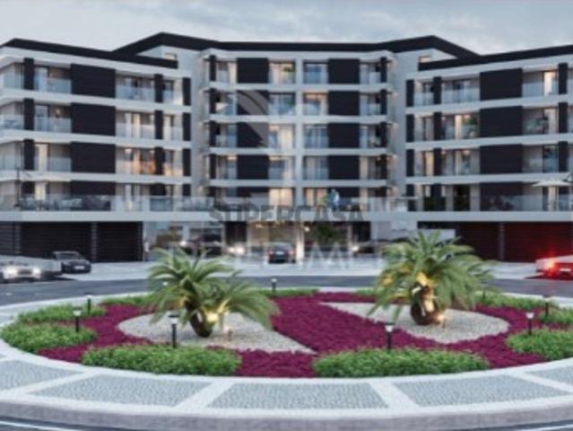 Apartamento T4 em Pedrouços
