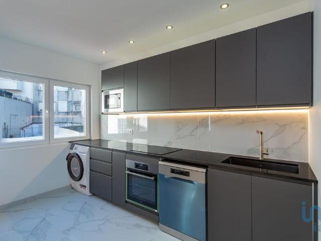 Apartamento T4 em Pontinha e Famões de 133,00 m²
