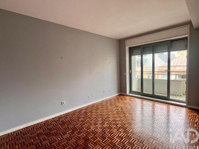 Apartamento T4 em Porto