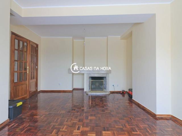 Apartamento T4 em Porto