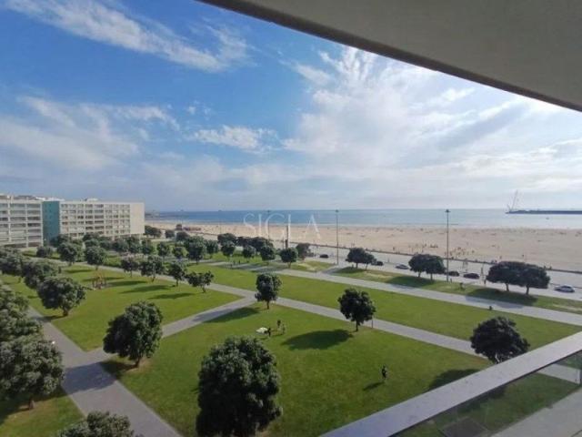 Apartamento T4 em Porto