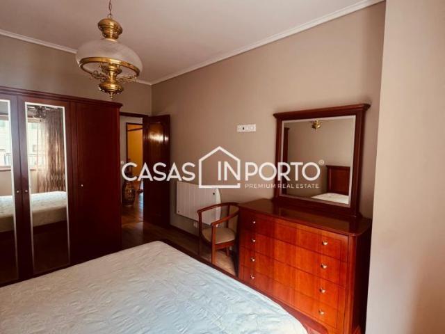 Apartamento T4 em Porto
