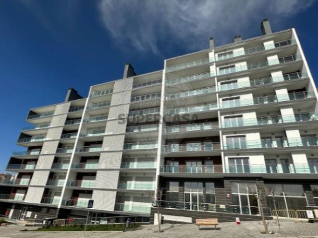 Apartamento T4 em Póvoa de Santo Adrião e Olival Basto