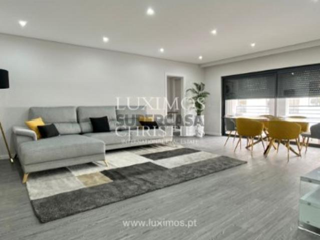 Apartamento T4 em Quelfes
