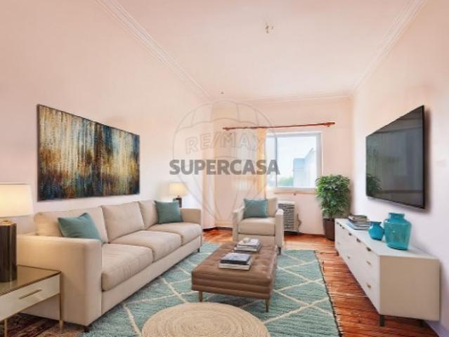Apartamento T4 em Rio de Mouro