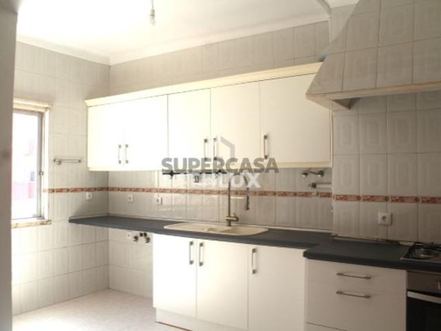 Apartamento T4 em Rio de Mouro