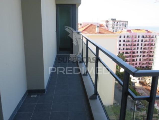 Apartamento T4 em São Martinho
