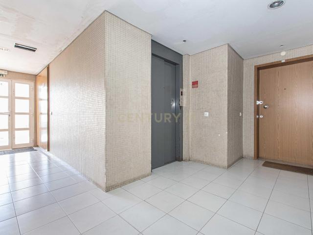 Apartamento T4 em Santa Clara Lisboa
