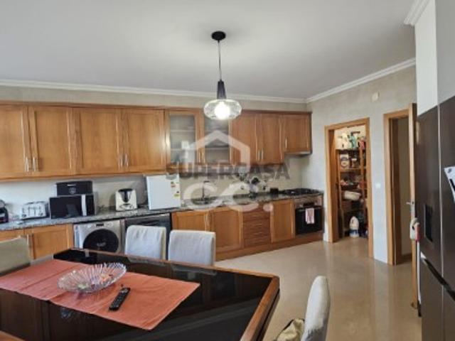 Apartamento T4 em Salvador e Santa Maria da Feira