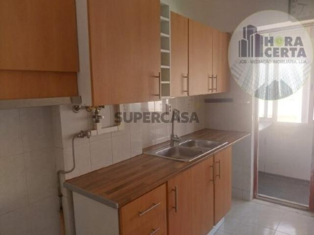 Apartamento T4 em Seixal