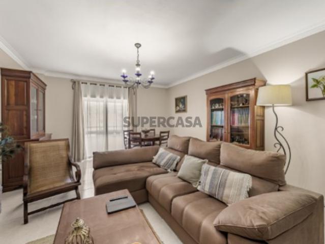 Apartamento T4 em Setúbal