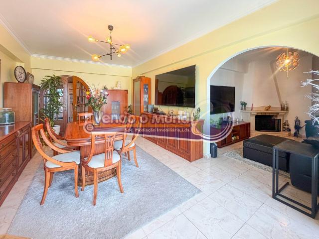 Apartamento T4 em Sintra LXSIN026