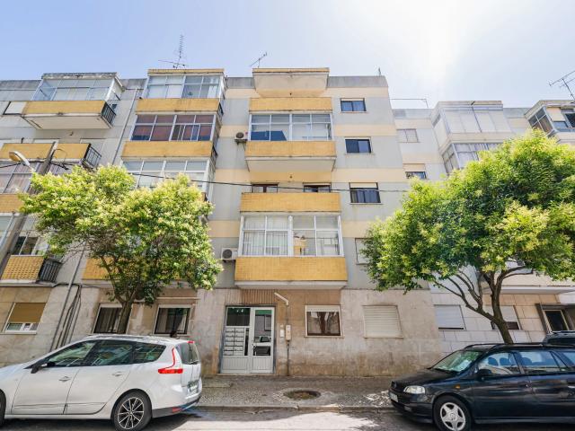 Apartamento T4 Laranjeiro