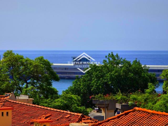 Apartamento T4 mobilado para venda no centro da cidade Funchal, Madeira Island
