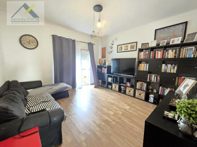 Apartamento T4 na Avenida dos Ciprestes em Setúbal