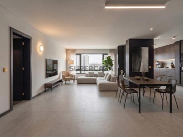 Apartamento T4 na Boavista