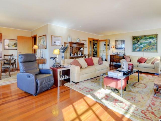 Apartamento T4 na Foz com vista sobre o Mar, varanda e 3 lug. 178m² Aldoar, Foz do Douro e Nevogilde