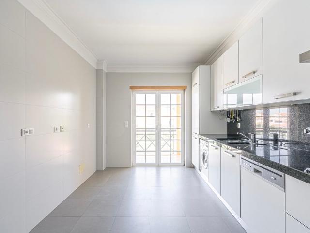APARTAMENTO T4 NA QUINTA DA BELOURA II SINTRA