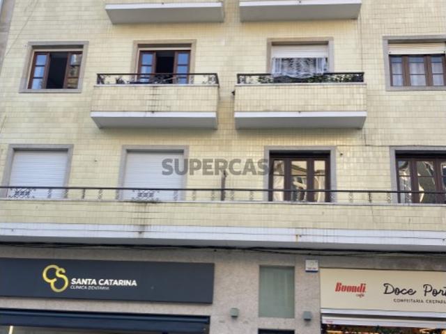 Imóvel com projeto aprovado para 3 apartamentos, Porto