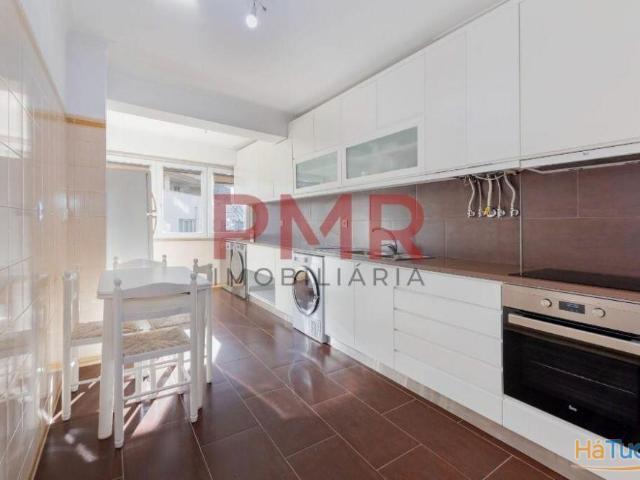 Apartamento T4 no Alto dos Moinhos | 25053902643
