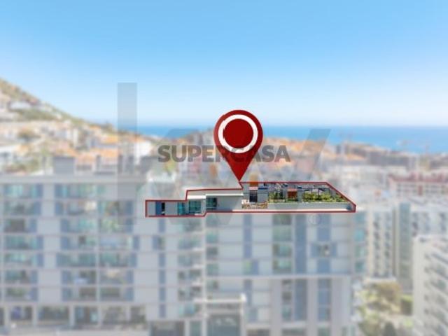 Apartamento T4 no Amparo com um ’Quintal nas Alturas