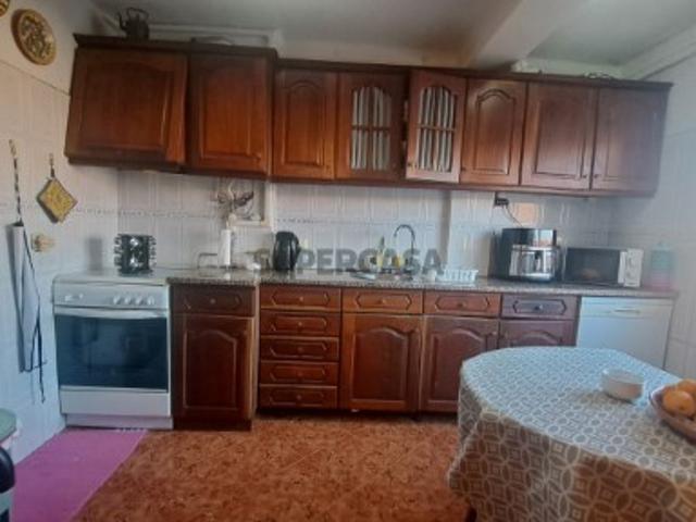 Apartamento T4 no centro do Laranjeiro Almada