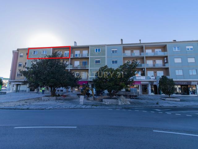 Apartamento T4 no Centro da Marinha Grande | Excelente Oportunidade de Investimento