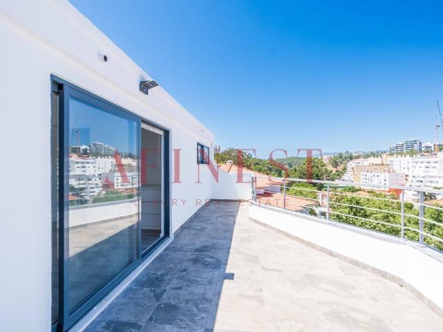 Apartamento T4 No Centro De Cascais Renovada Em 2023 E Com E. 170m² Cascais e Estoril