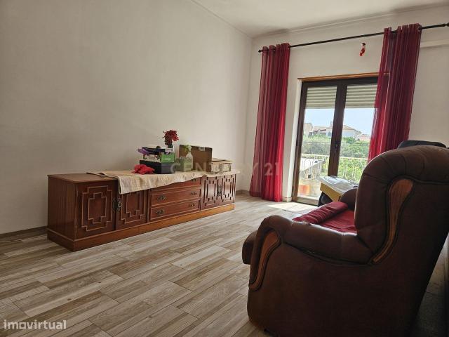 Apartamento T4 no Centro de Alcains Conforto, Espao e Localizao P