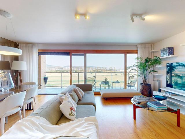 Apartamento T4 no Infantado de excelência, conforto e vista sobre a lezíria