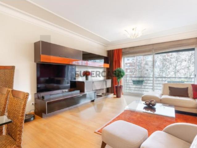 Apartamento T4 no Parque das Nações com Vista Rio