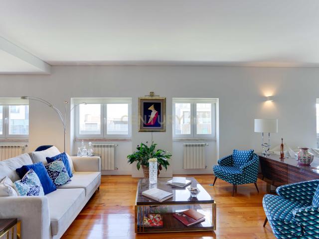 Apartamento T4 no Saldanha, remodelado com acabamentos de Luxo