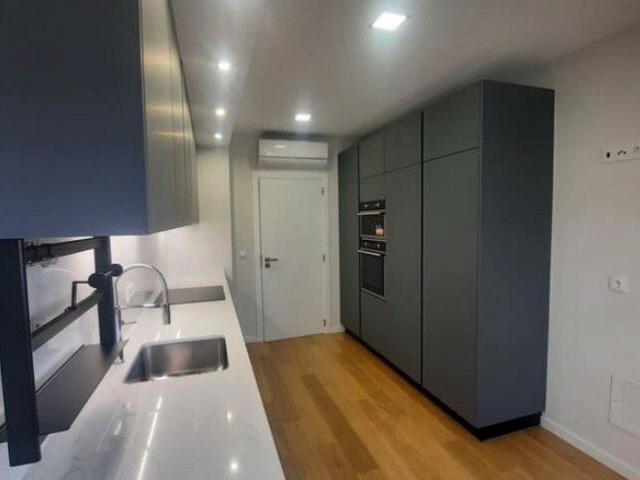 Apartamento T4 Novo c/Garagem A3018/24