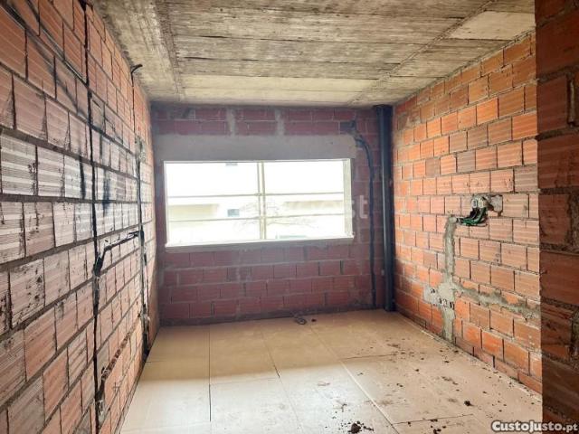 Apartamento T4 Novo Com Garagem Portas Da