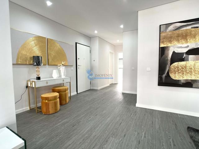Apartamento T4 novo com piscina em Peares/Quelfes Olhão