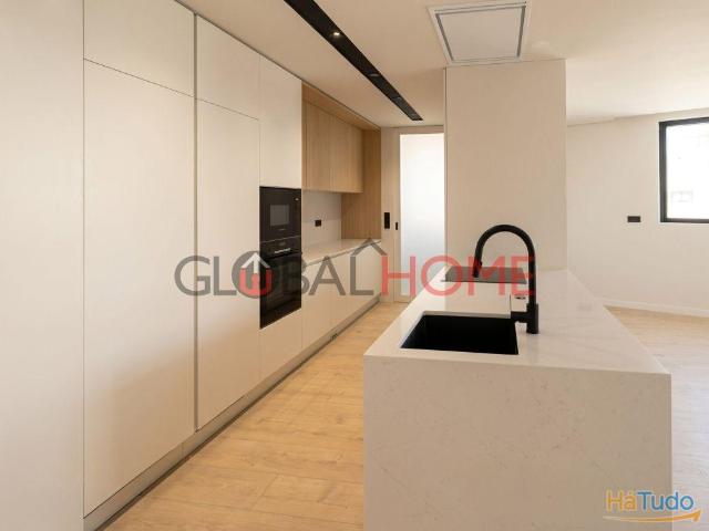 Apartamento T4 Novo Edifício Bismark São Cosme | 26084085684