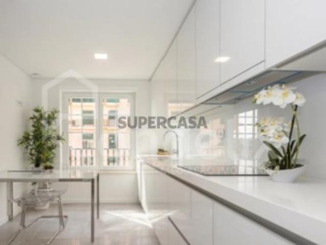 Apartamento T4 novo para venda em Águas Livres