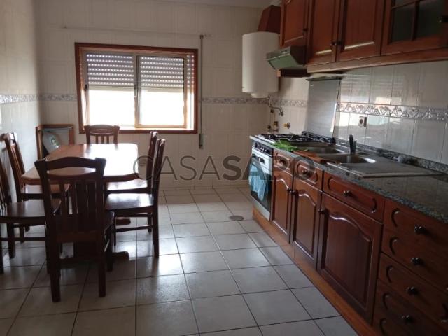 Apartamento T4 para alugar em Oliveira do Bairro