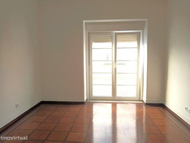 Apartamento T4 Para Recuperar