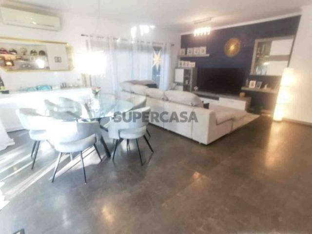 Apartamento T4 para Venda no Alto do Quintão em Portimão