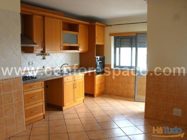 APARTAMENTO T4 PARA VENDA EM ALCAINS | 23073611278