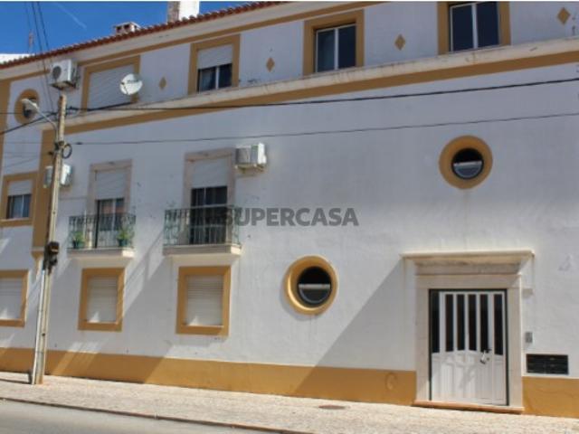 Apartamento T4 para venda em Vila Viçosa
